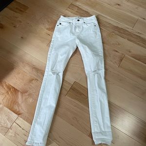 White KanCan white ripped stretch jeans